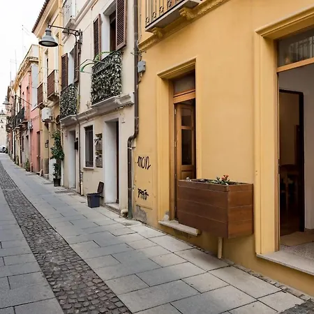 Juno's Apartment *